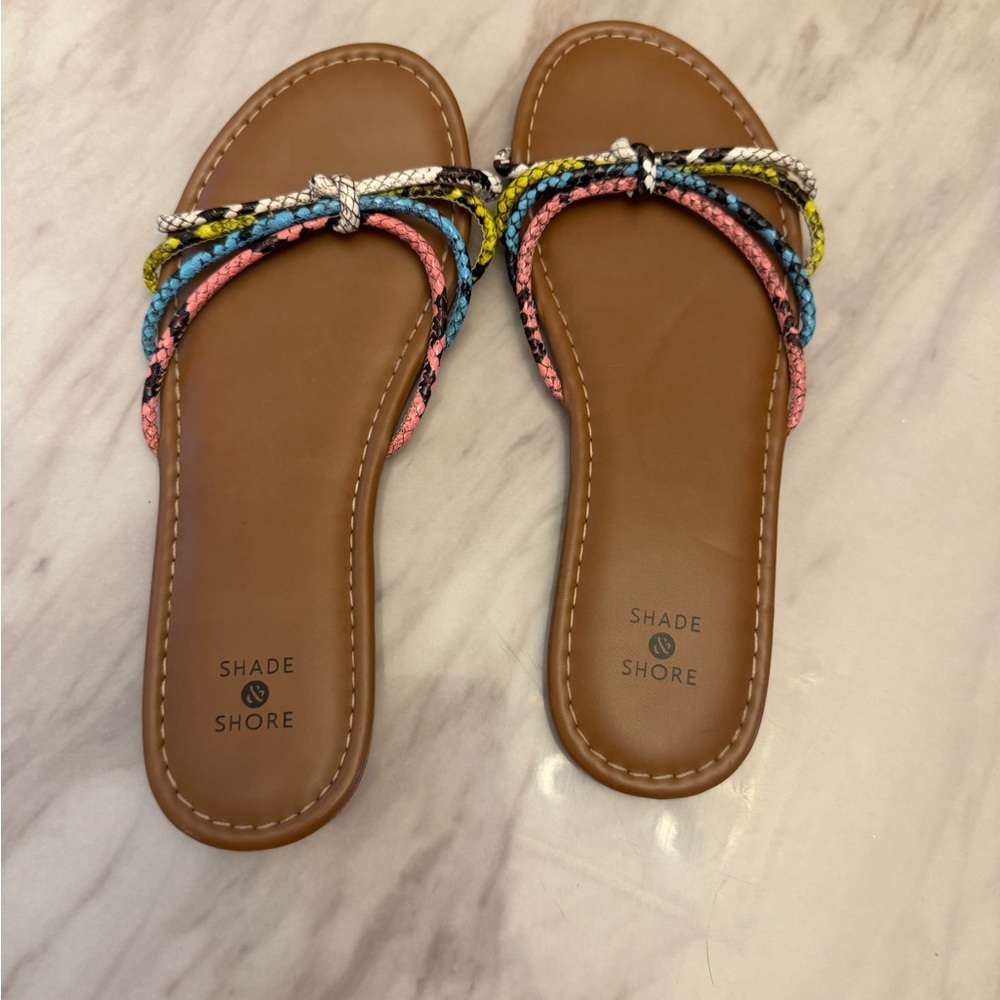 Like-New Shade & Shore Tropical Snakeskin Pattern Sandals